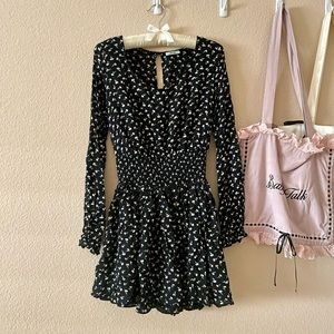 EUC Urban Outfitters black and white floral long-sleeved babydoll mini dress